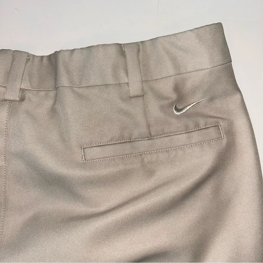 Nike Golf Pants FitDry mens pleated cream polyester golf pants‎ size 35x32